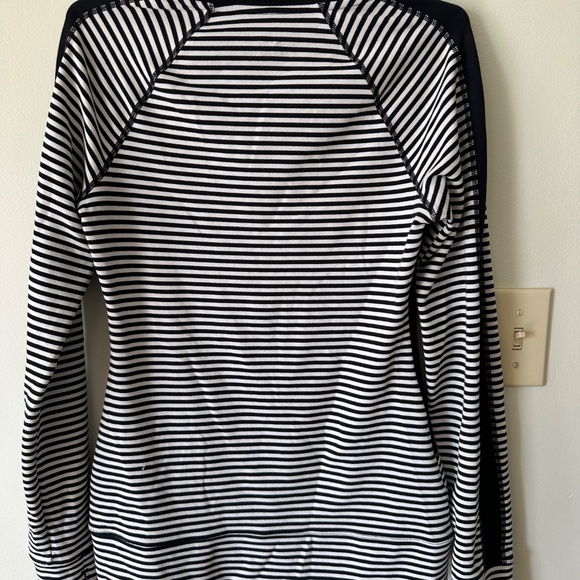 Running Room Long-Sleeve Shirt – Size Small - Picture 2 of 3